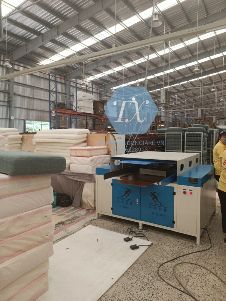 Máy vào vỏ gối sofa