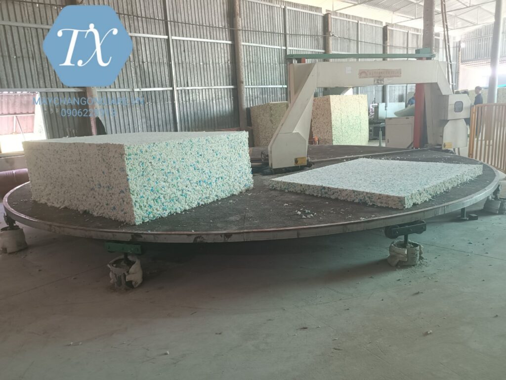 Nghiệm thu dây chuyền làm mút Bình Dương